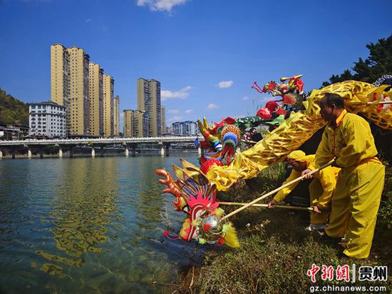活動(dòng)現(xiàn)場(chǎng) 活動(dòng)現(xiàn)場(chǎng)