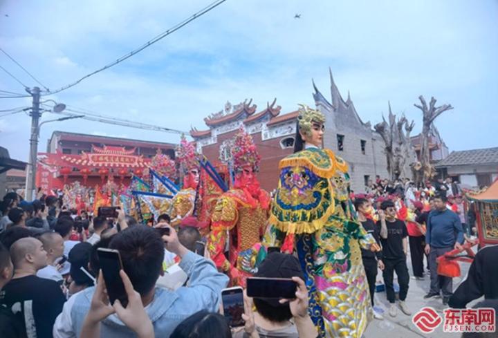長(zhǎng)樂(lè)厚福村游神現(xiàn)場(chǎng) 長(zhǎng)樂(lè)厚福村游神現(xiàn)場(chǎng)