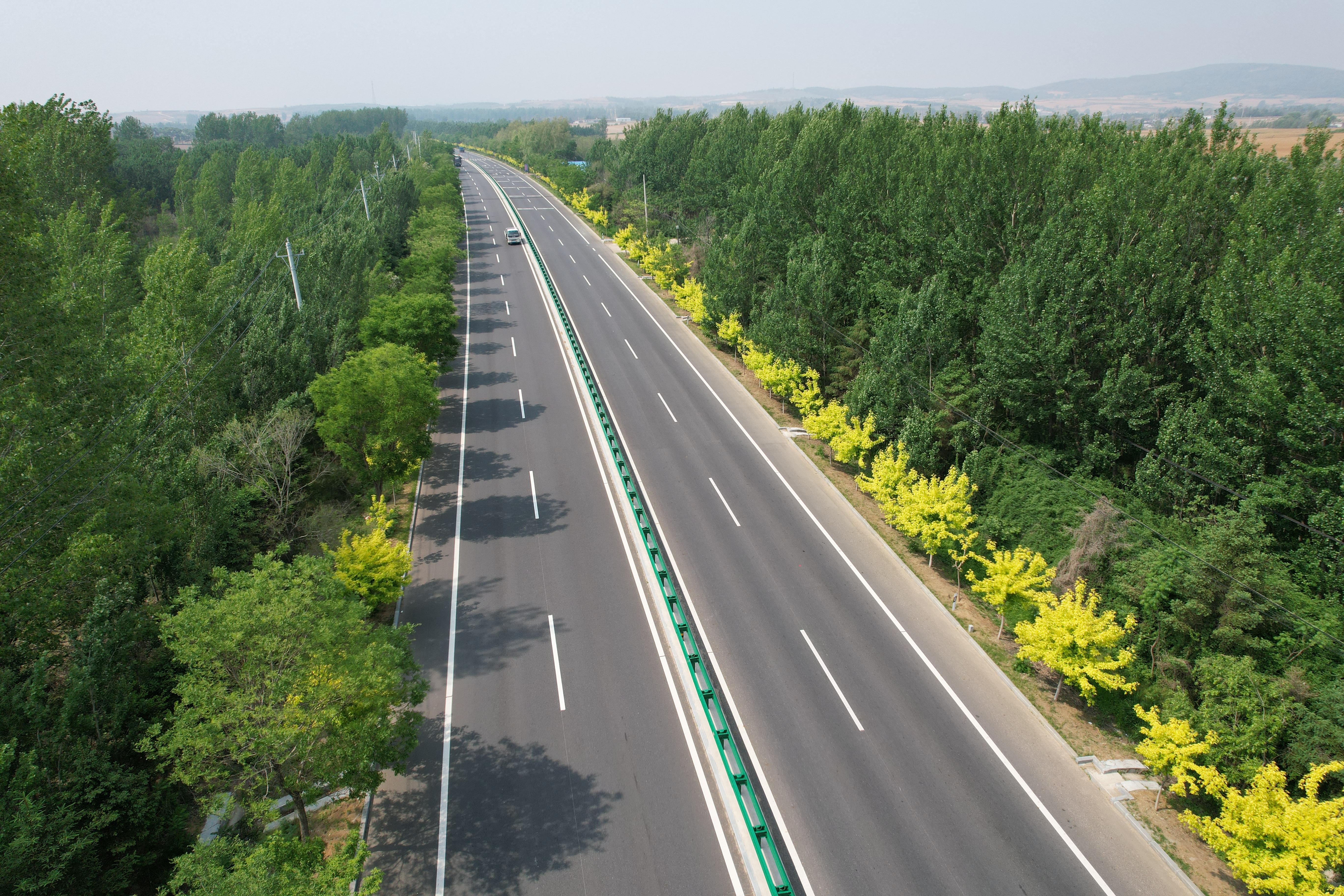 大連普蘭店溫泉旅游公路獲評(píng)2025年交通與旅游融合創(chuàng)新項(xiàng)目
