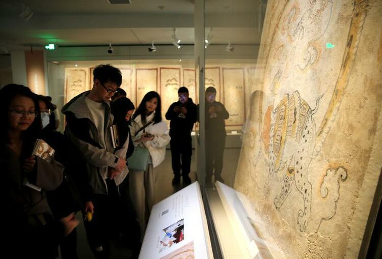 唐韓休墓壁畫首次對(duì)外集中展出 目前暫時(shí)只對(duì)科研相關(guān)人員開放